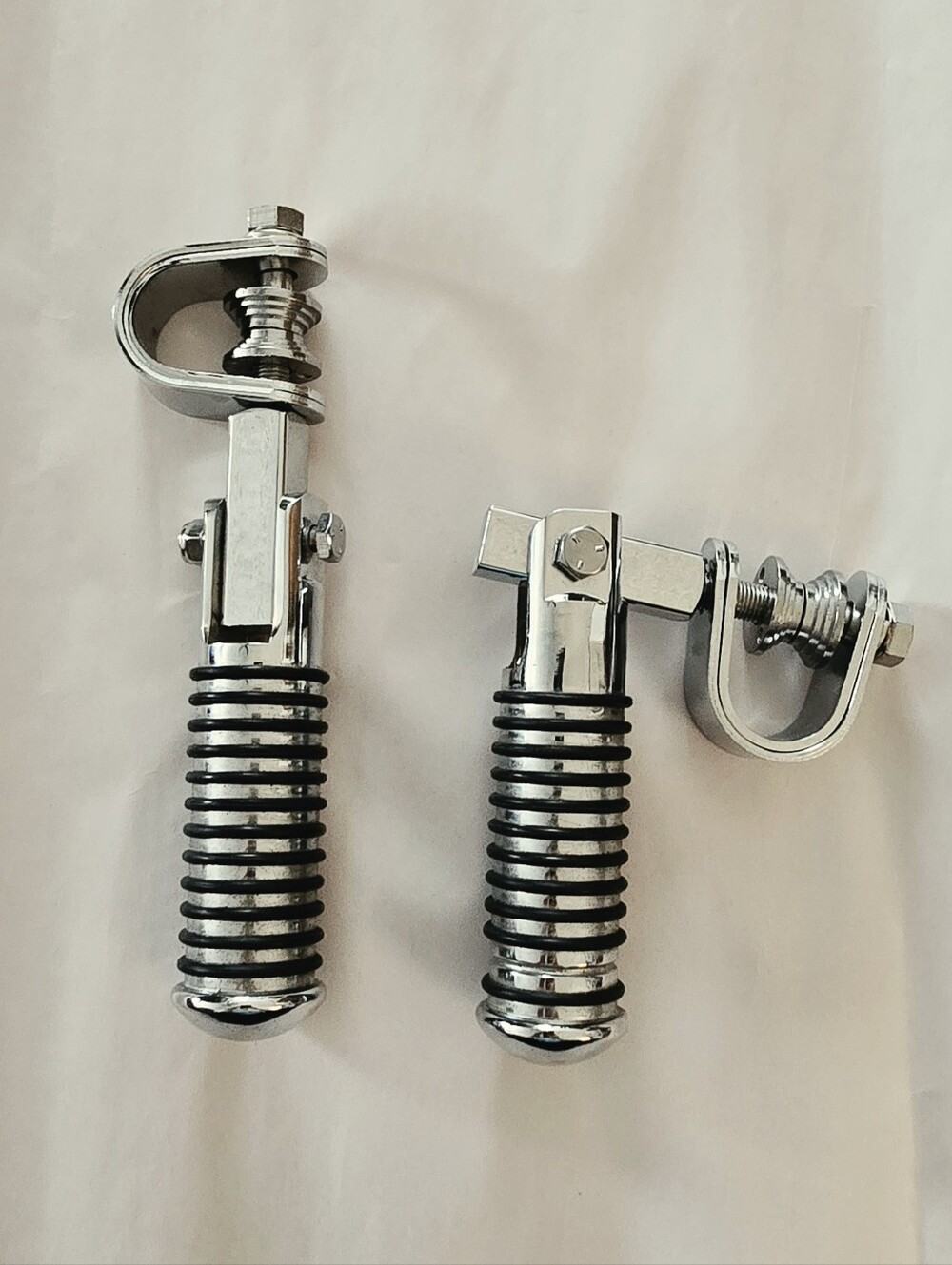 1-1/4" Highway Engine Guard Crash Bar U-clamp Foot Pegs Footrest For Harley